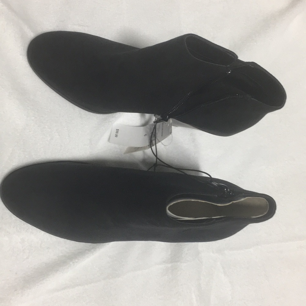 Banana Republic Factory Ladies Black Ankle boots